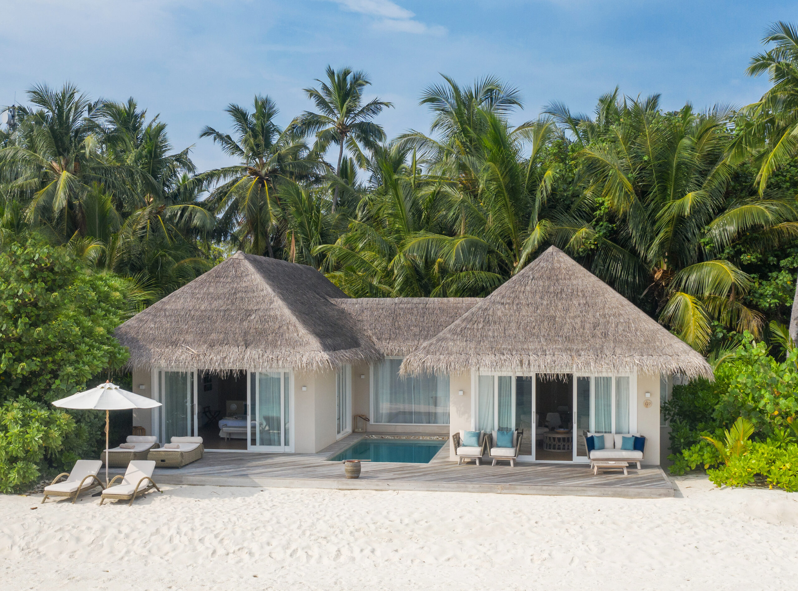 Baglioni_Resort_Maldives_Deluxe_Beach_Suite_with_pool_Frontal_Exterior