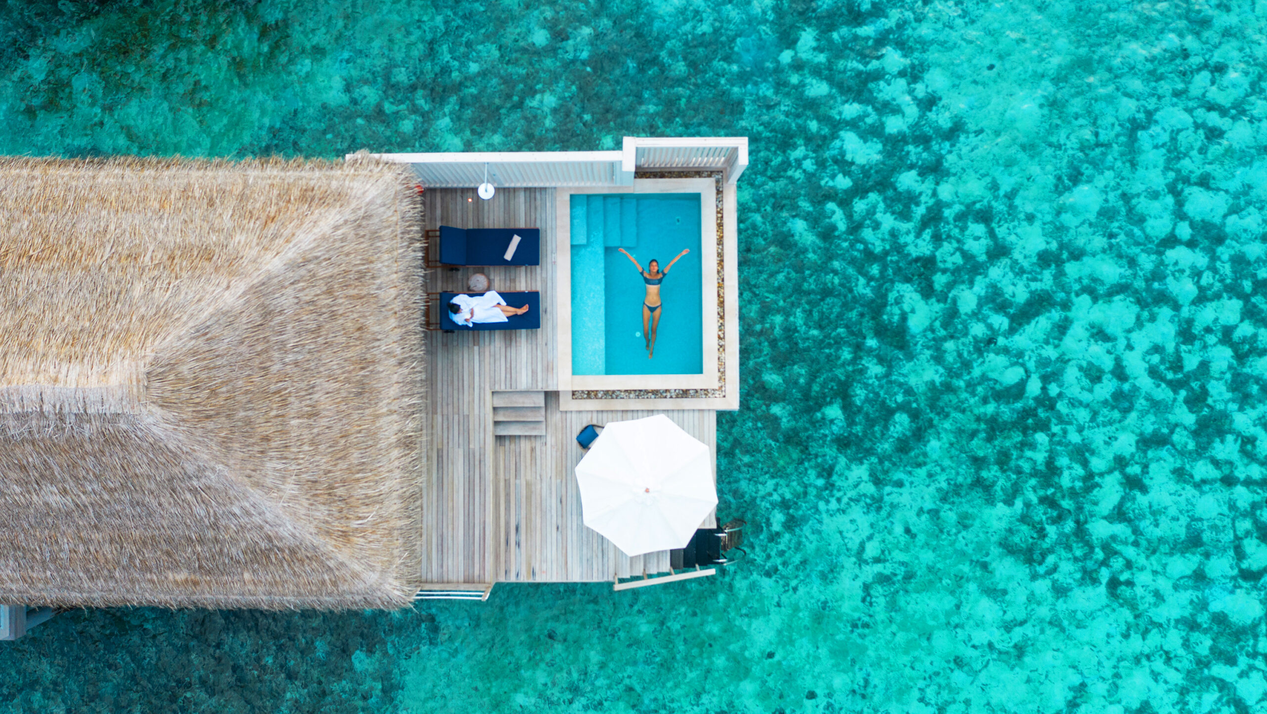 Baglioni_Resort_Maldives_Water_Villa_with_pool_aerial
