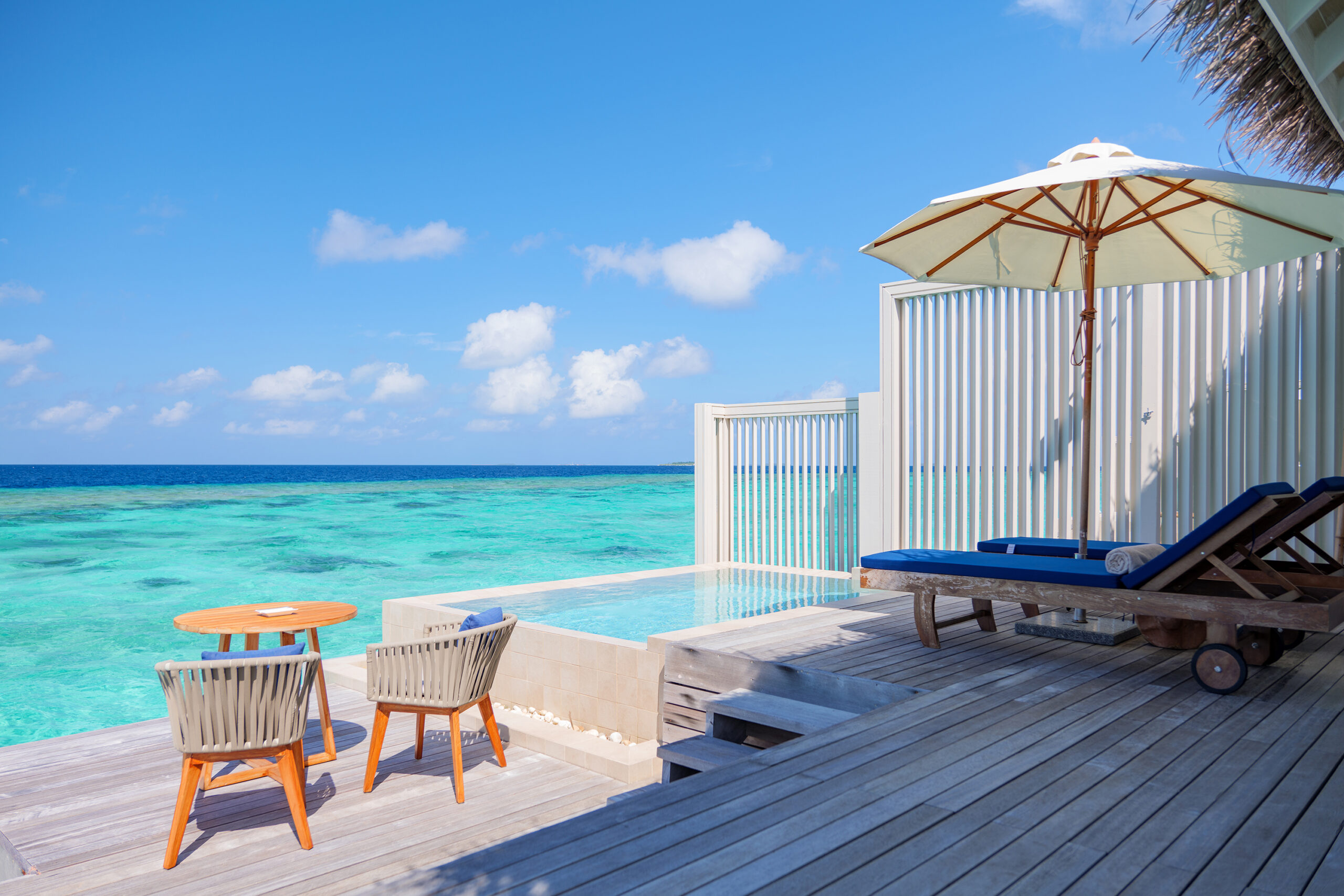 Baglioni_Resort_Maldives_Water_Villa_with_pool_sundeck (2)